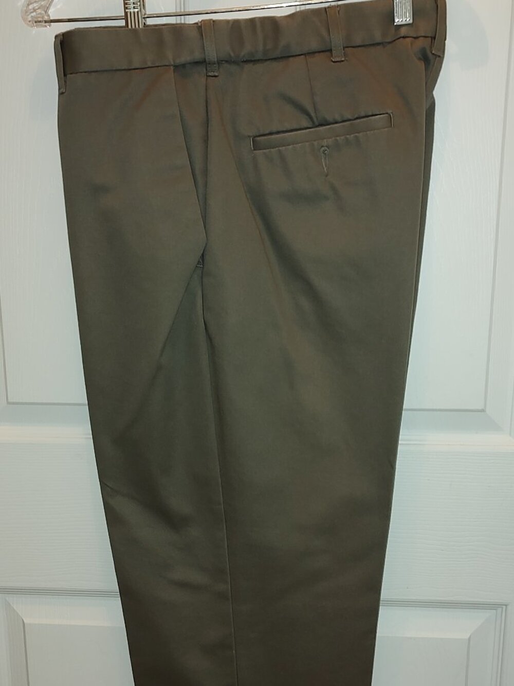 HAGGAR MENS NO-IRON COTTON CASUAL PANTS DARK OLIVE WAISTBAND EXPANDS 34W x 27L
